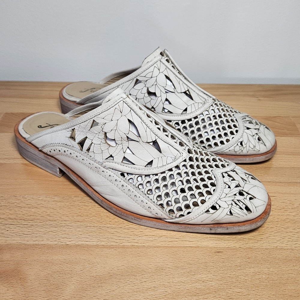 Free People Paramount Mule Cutout Slides - Picture 2 of 9